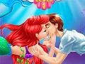 ເກມ Ariel And Prince Underwater Kissing